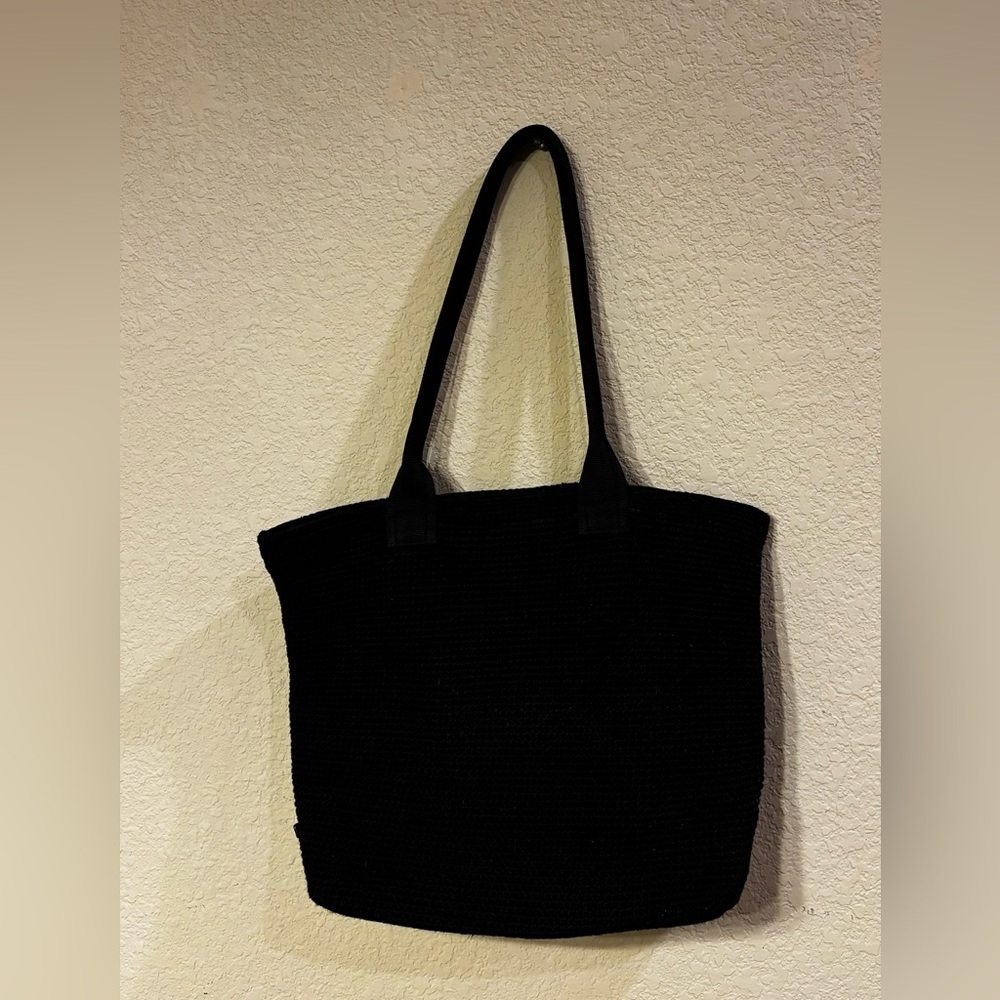 The Sak Elliott Lucca Crochet Handbag Purse Bag Black Double Handle